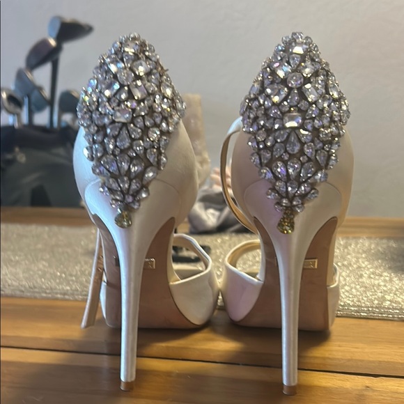 Badgley Mischka Elegant Satin Peep-Toe Heels with Crystal Embellishments - Picture 2 of 10
